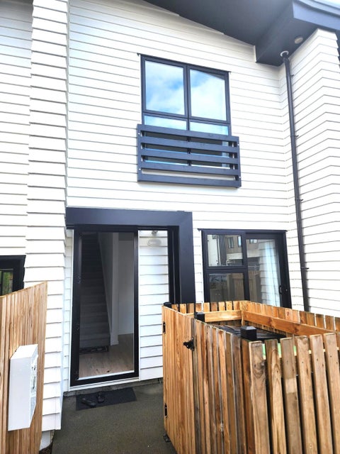 40 Rauemi Way, Te Atatū South, Auckland
