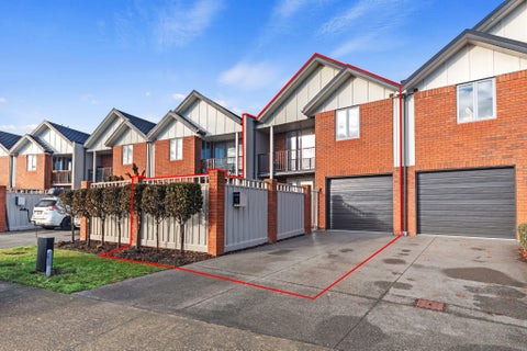 22 Henley Green, Northwood, Christchurch