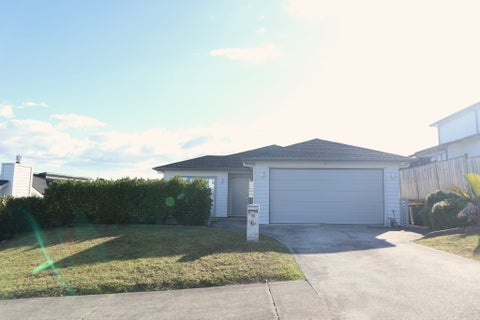 10 Dinning Road, Riverhead, Riverhead