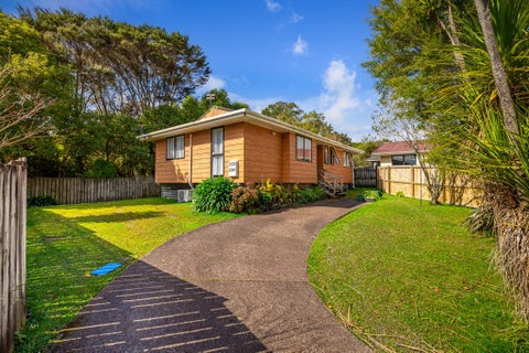 1/64 Meadowvale Rise, Titirangi, Auckland