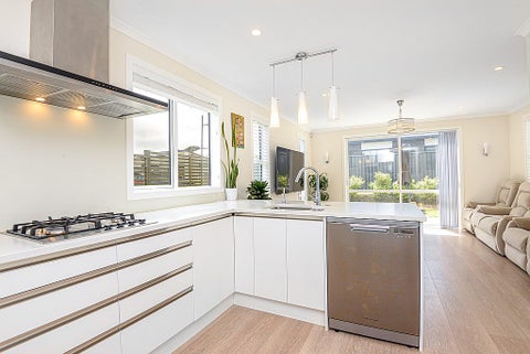 32 Pateke Drive, Kenepuru, Porirua