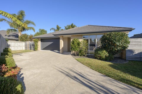 35 Leet Crescent, Papamoa Beach, Papamoa