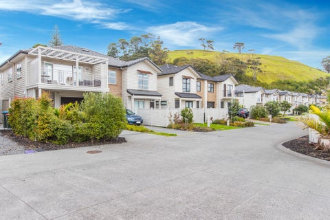 28 Tauoma Crescent, Stonefields, Auckland
