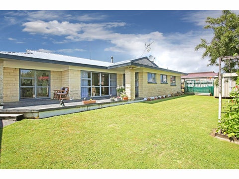 48 Edgewater Parade, Waiuku, Waiuku