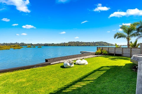 38 The Terrace, Herald Island, Auckland