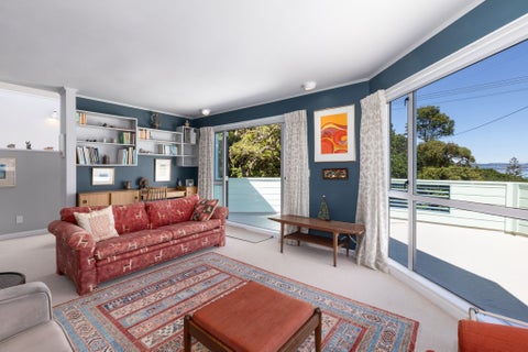 1/15 Kaitawa Road, York Bay, Lower Hutt