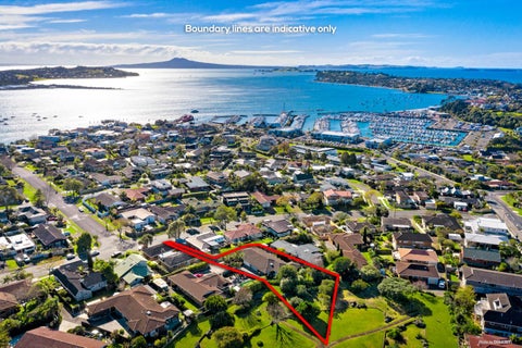 1/24 Prince Regent Drive, Half Moon Bay, Auckland