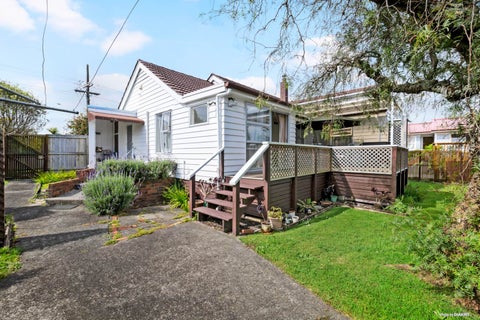 30 Hutchinsons Road, Bucklands Beach, Auckland