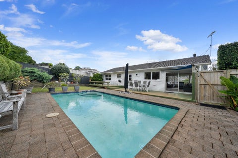 24 Houghton Street, Meadowbank, Auckland