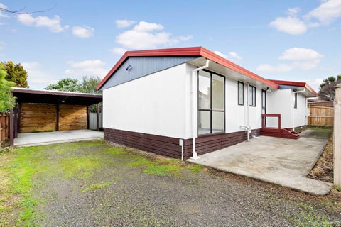 2/8 Cameron Place, Ranui, Auckland