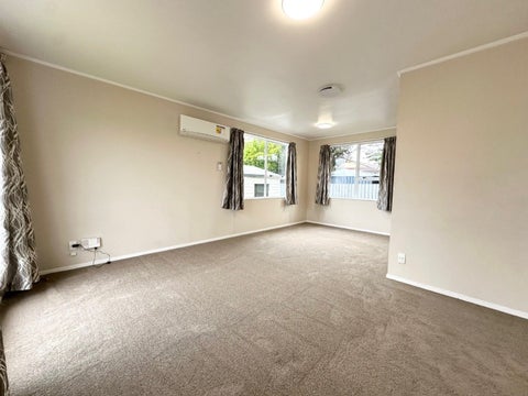 1/6 Penion Drive, Flat Bush, Auckland