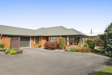 2/221 Harewood Road, Bishopdale, Christchurch
