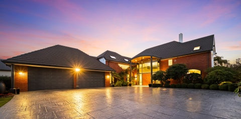 14 Regent'S Park Drive, CASEBROOK, CHRISTCHURCH