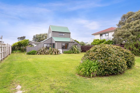 9 Eruini Street, Waikanae Beach, Waikanae