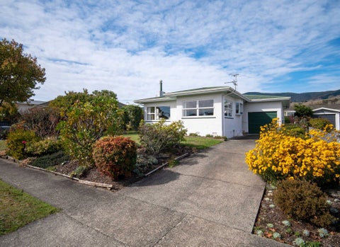 27 Kipling Crescent, Stoke, Nelson