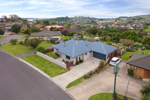 10 Highcroft Place, Welcome Bay, Tauranga