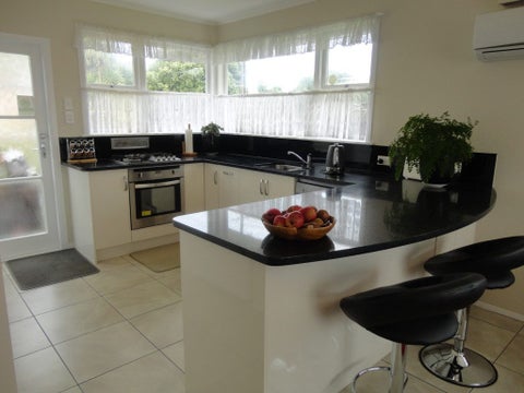1/63 Rawhiti Road, Onehunga, Auckland