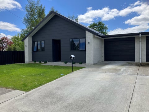 8 Moore Street, Milton, Milton