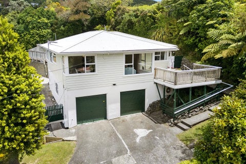 12 Pembroke Street, Tawa, Wellington