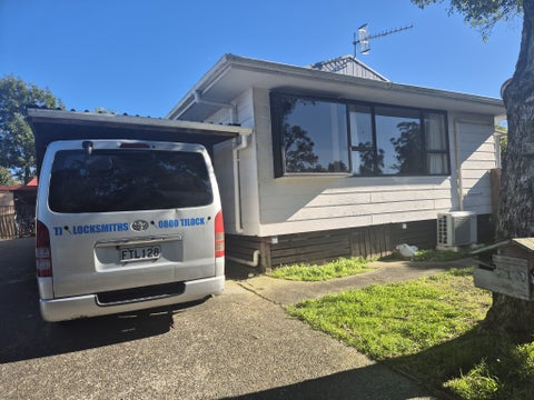 1/160 Universal Drive, Henderson, Auckland