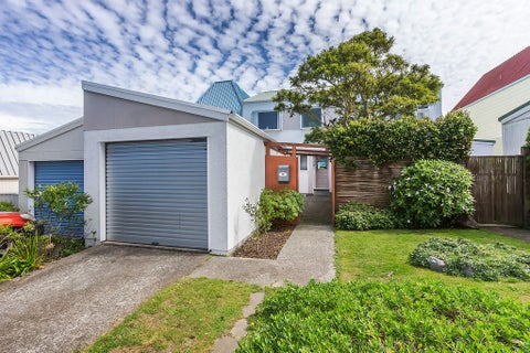 131 Akaroa Drive, Maupuia, Wellington
