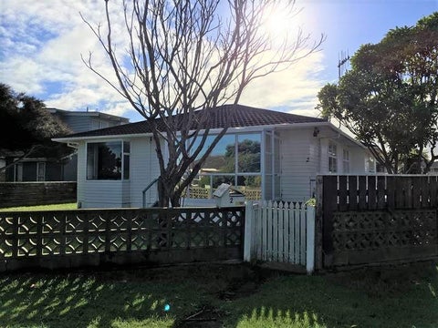 2 Watson Drive, Paraparaumu Beach, Paraparaumu