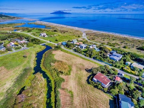 34 Kapiti Lane, Otaki Beach, Otaki