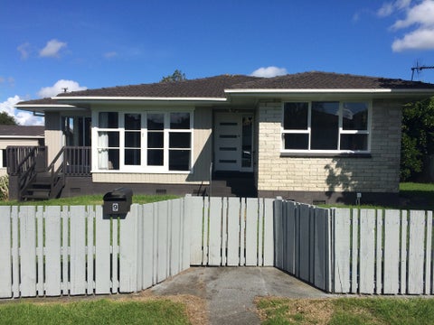 9 Damian Way, Weymouth, Auckland