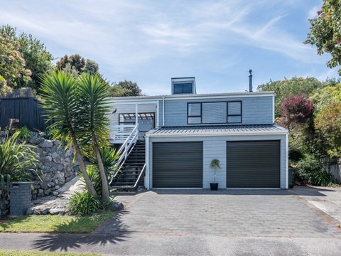 42 Weggery Drive, Waikanae Beach, Waikanae