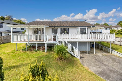 13 Santiago Crescent, Unsworth Heights, Auckland