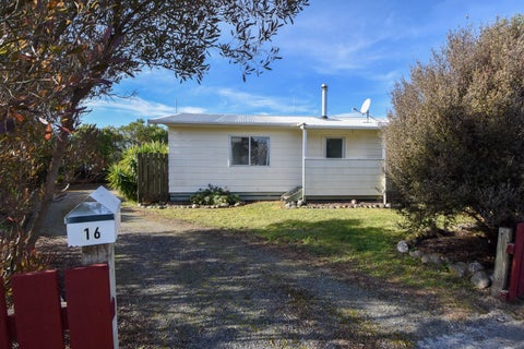 16 Tasman Crescent, Carterton