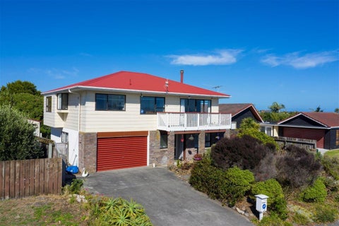 22 Sunset Terrace, Waikanae Beach, Waikanae