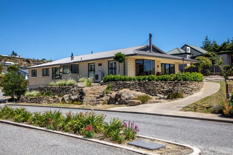 2 Hart Place, Bridge Hill, Alexandra