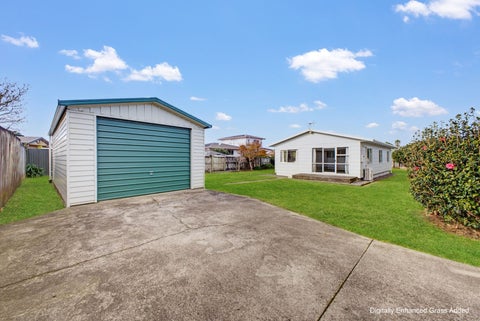 27A Tiverton Crescent, Whalers Gate, New Plymouth