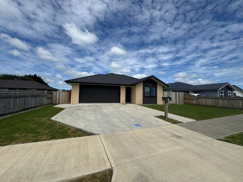 8 Rayner Lane, Marton, Marton