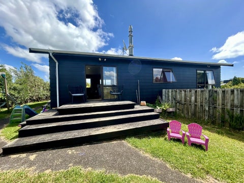 9 Point Street, Raglan, Raglan