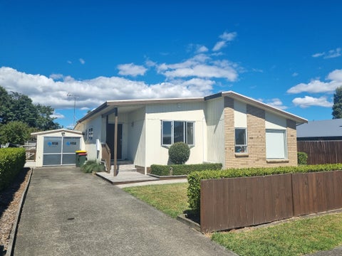 73 Third View Avenue, Beachlands, Auckland