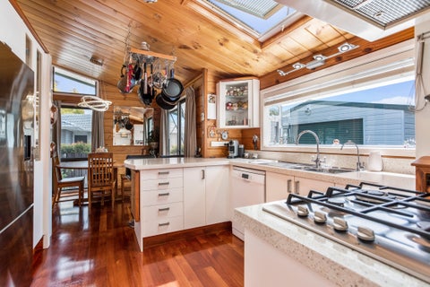 3 Waterlea Avenue, Mangere Bridge, Auckland