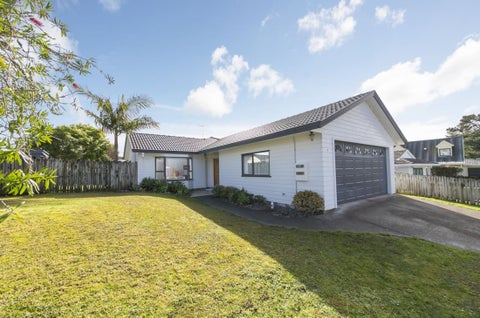 4 Wyatt Place, Glendene, Auckland