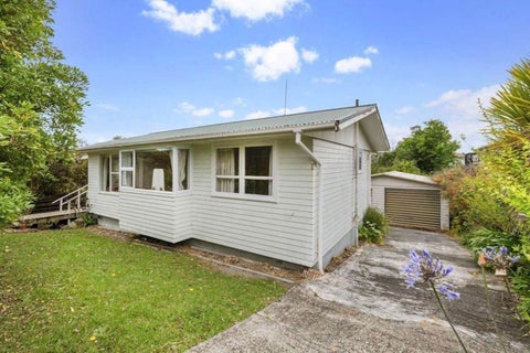 11 Albatross Road, Red Beach, Red Beach