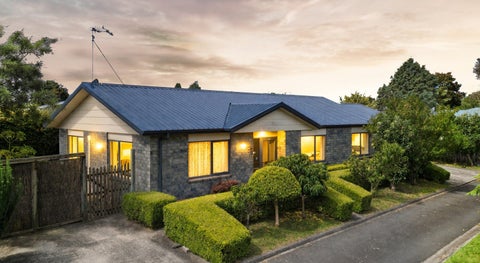 44 Catalina Drive, Melville, Hamilton