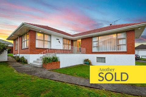8 Sally Crescent, Mount Roskill, Auckland