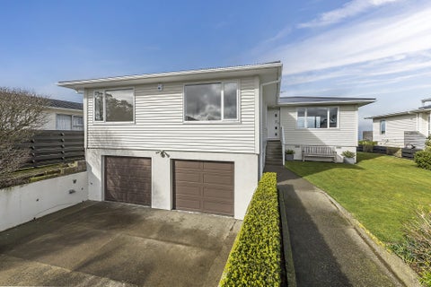 17 Cheyne Walk, Newlands, Wellington