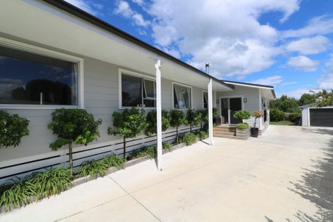 35 Fisher Place, Carterton
