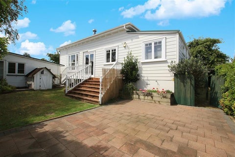 2A Roseberry Avenue, Birkenhead, Auckland