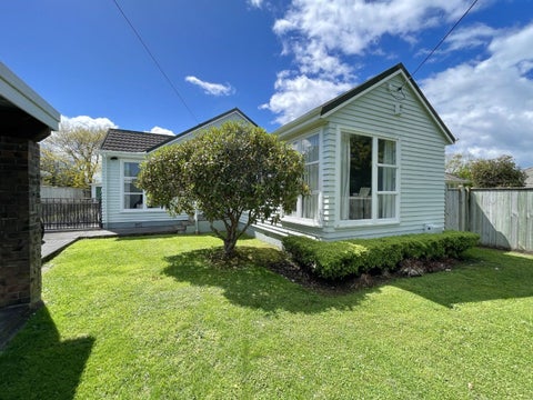 12 Argyle Grove, Trentham, Upper Hutt
