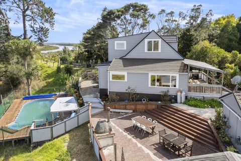 85 Kaipara Coast Highway, Kaukapakapa