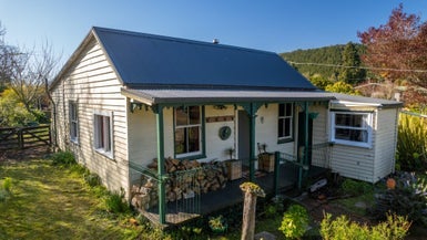 135 River Terrace Road, Brightwater