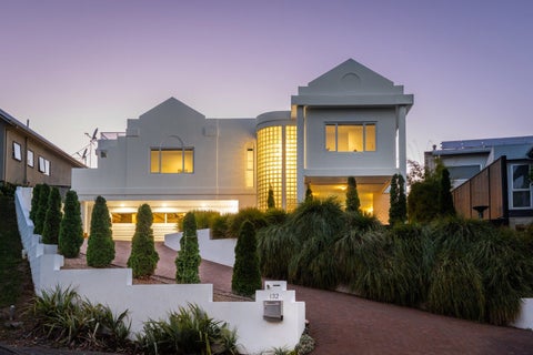 132 Priestley Terrace, Bluff Hill, Napier
