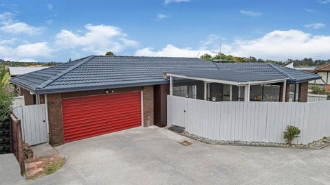 1/16 Parramatta Place, Botany Downs, Auckland